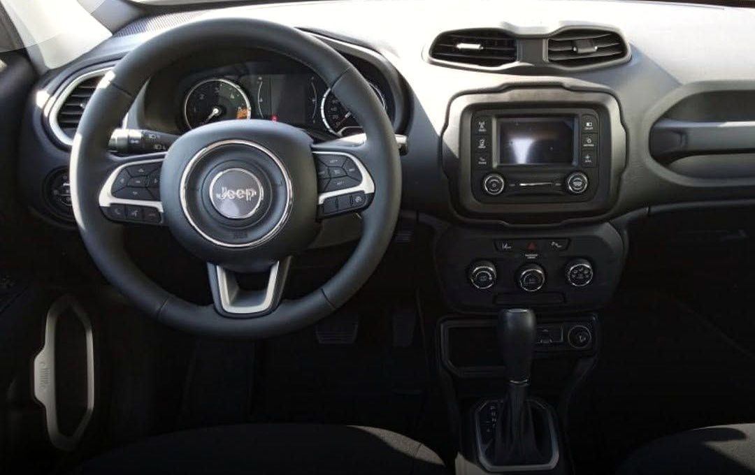 Jeep Renegade أوتوماتيك — صورة سيارتنا