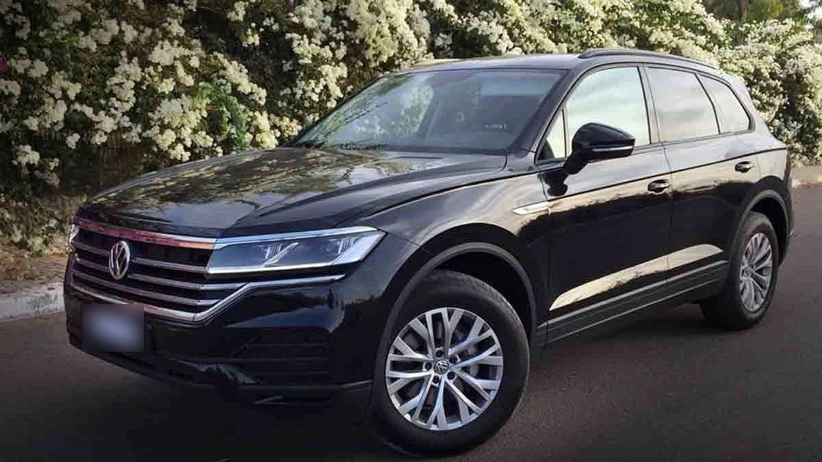 Volkswagen Touareg noir de l’agence